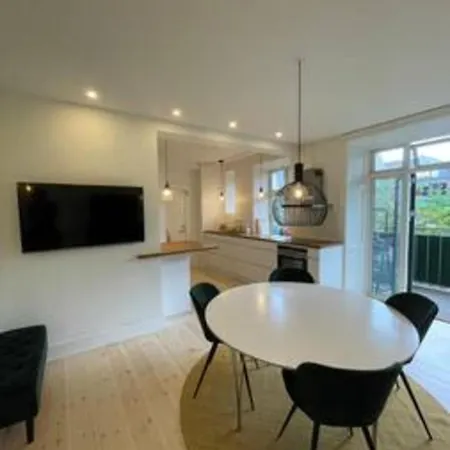 In Town Apartment *