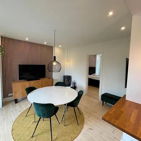 Apartment In Town *